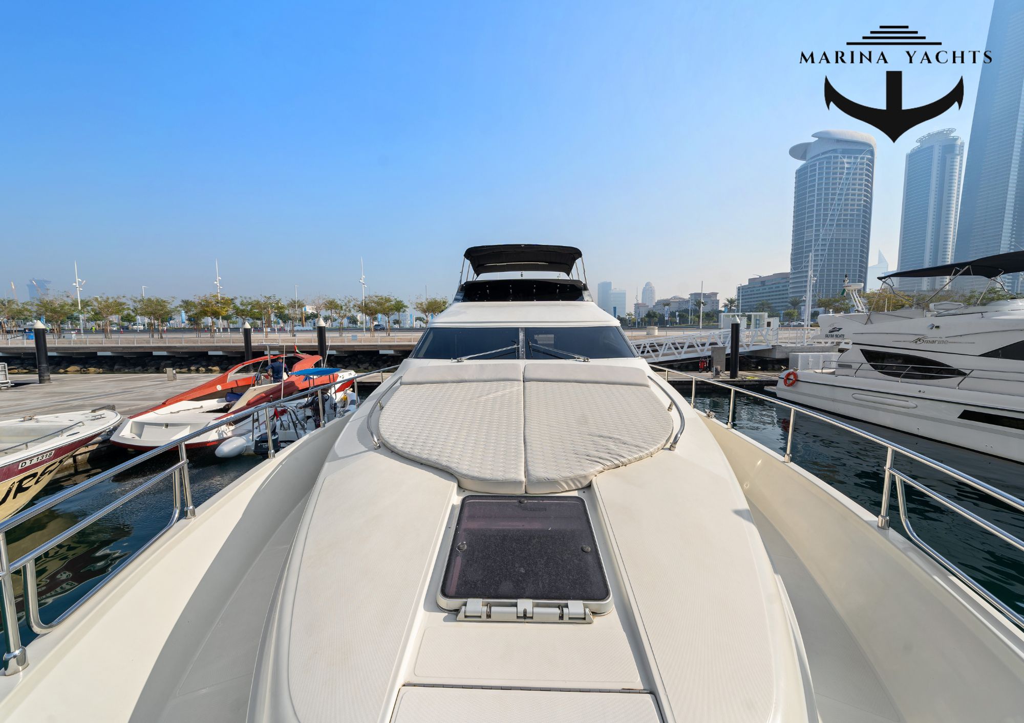 Yacht charter in Dubai