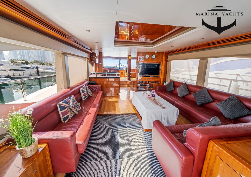 Yacht charter in Dubai