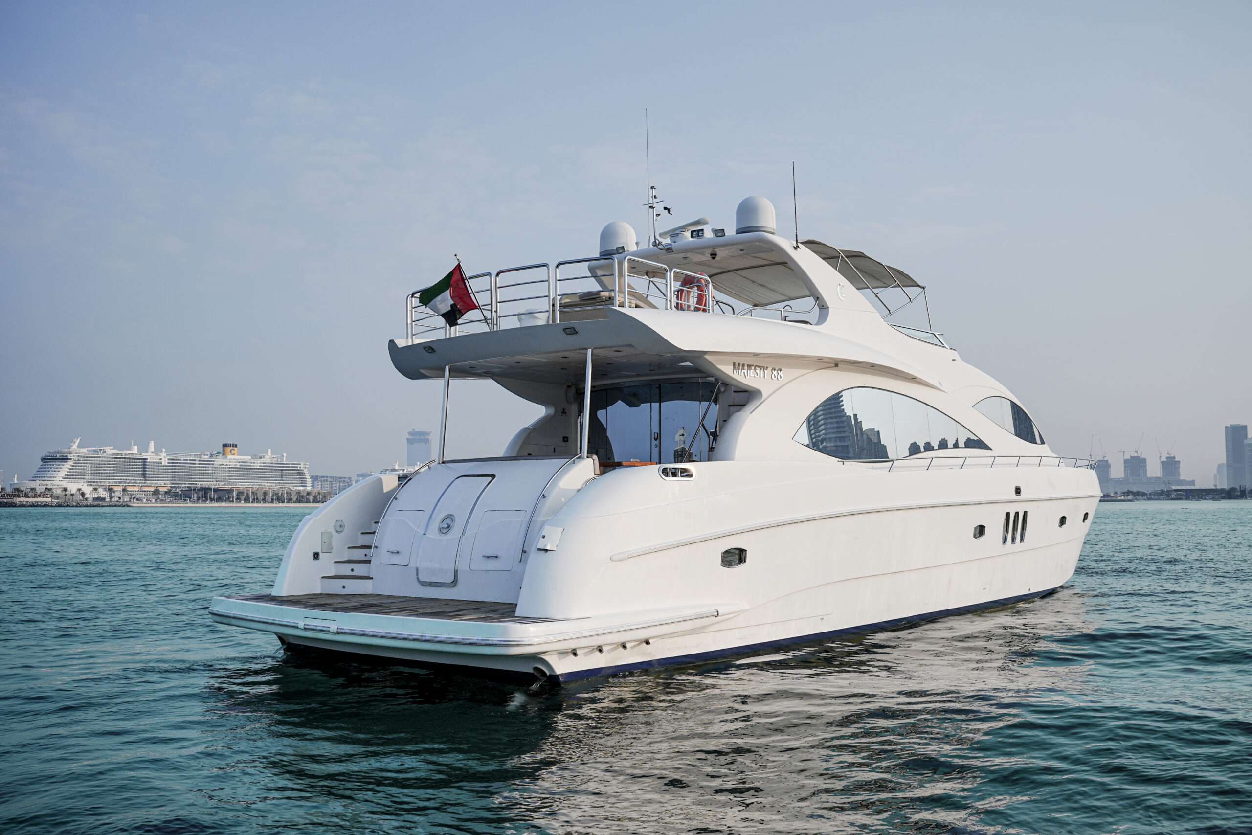 88ft Majesty - Marina Yachts Dubai (2)