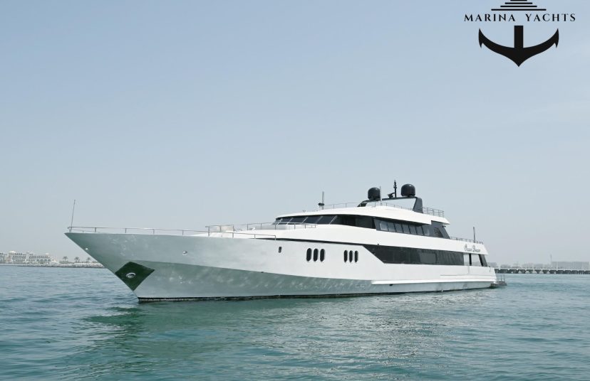 Yacht charter in Dubai