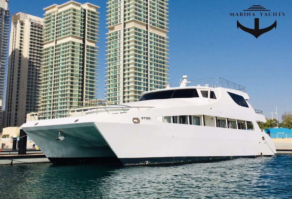 Yacht charter in Dubai