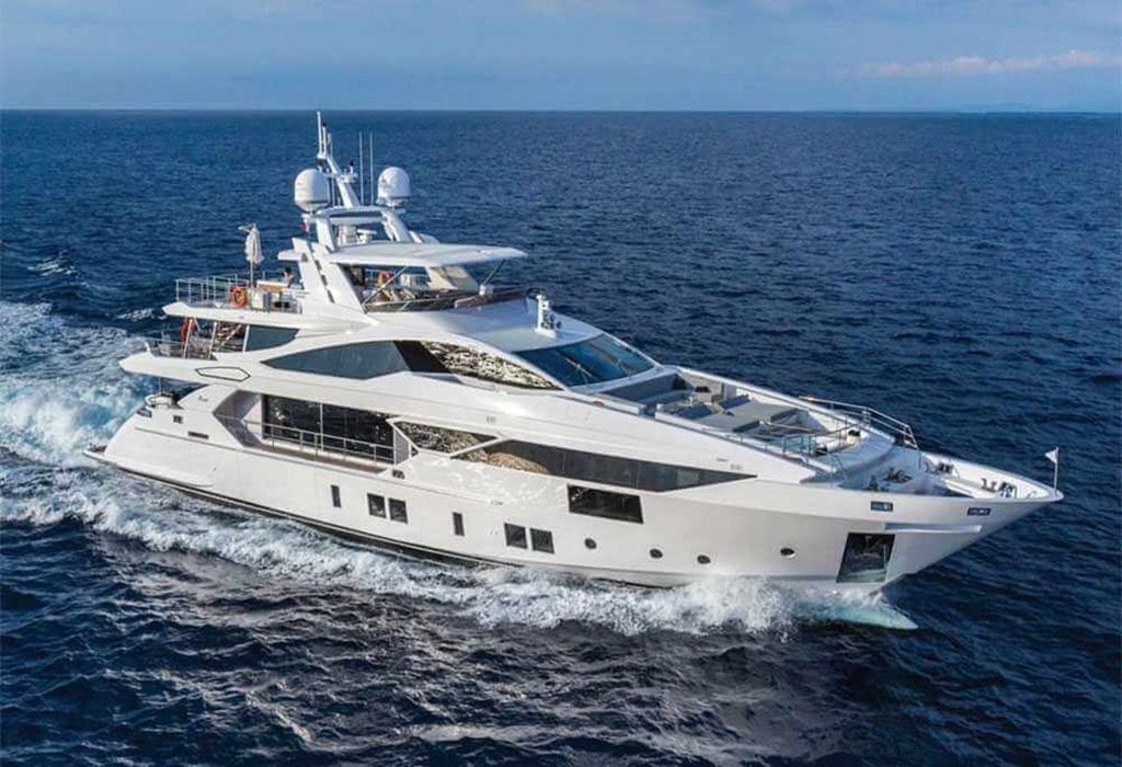 Benetti-110-Yacht