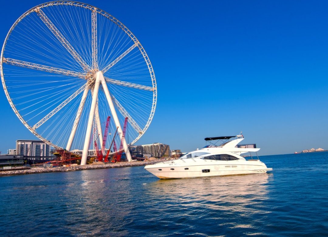 Yacht rental in Dubai